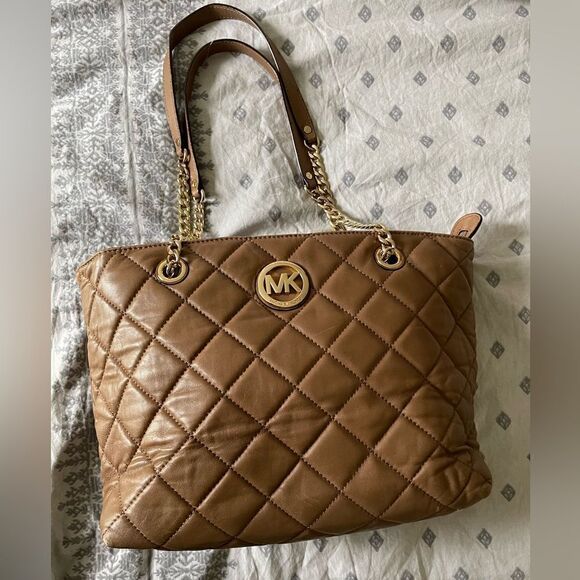 Michael Kors Taupe Gold Chair Soft Shoulder Leather Bag - Picture 2 of 11